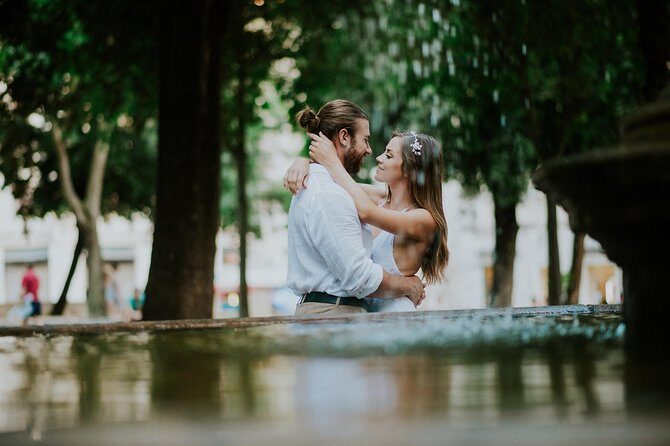 Private Photo Session with a Local Photographer in Tampa - Who Will Love This?