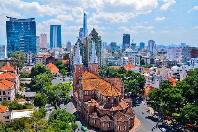 Private Saigon city from Phu My Port - Guide Expertise and Local Insights