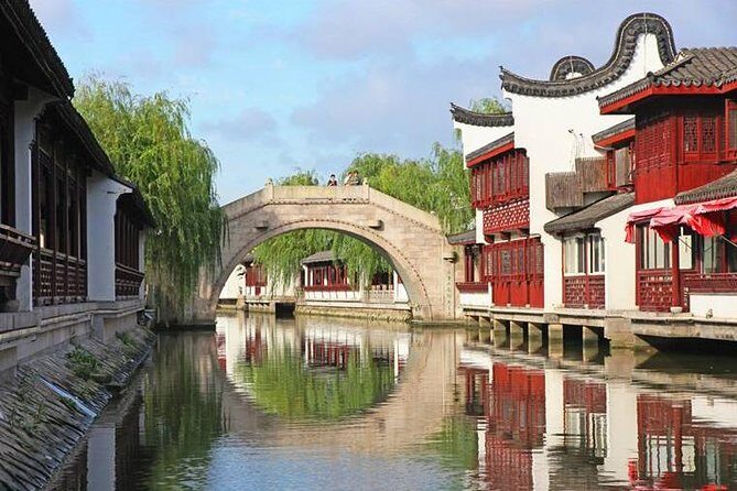Private Shanghai Layover Tour to Zhaojialou Water Town with Lunch or Dinner - Practical Details and Considerations