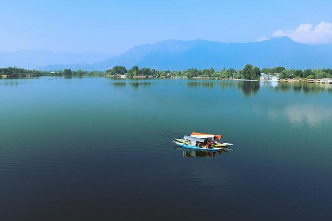 Private Splendor Kashmir Tour - The Practical Side: What Travelers Can Expect