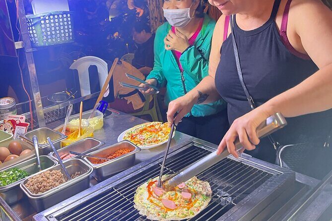 Private Street Food Discovery by Cyclo at Night in Ho Chi Minh - Tasting the Flavors of Saigon