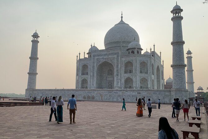Private Sunrise Taj Mahal and Agra Fort Tour From Delhi To Agra- by AC Car - FAQs