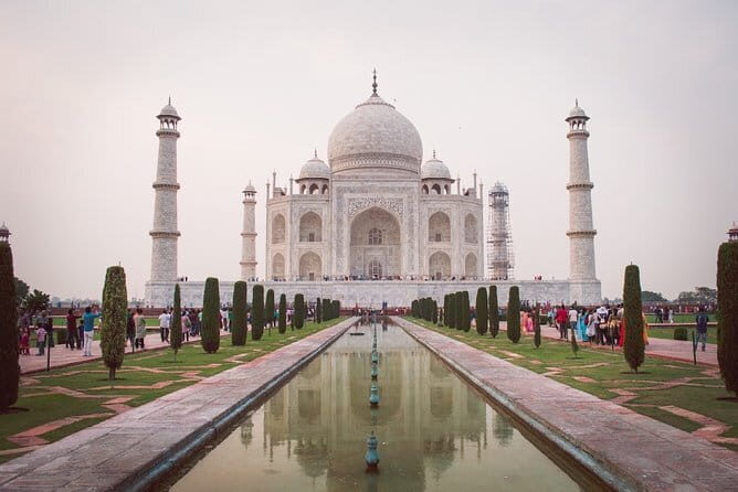 Private Sunrise Taj Mahal Trip from Delhi all Inclusive - Breakfast at a Luxury Hotel