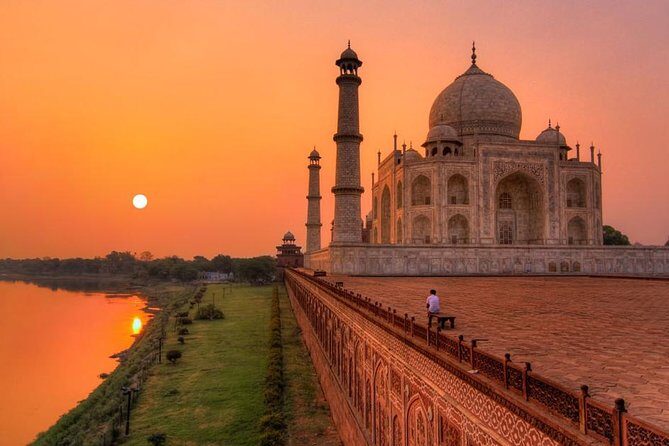 Private Taj Mahal and Fatehpur Sikri Tour From Delhi with Lunch - Transportation & Timing: Why It Matters