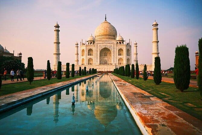 Private Taj Mahal at Sunrise and Agra Day Tour from Delhi - Visiting the Taj Mahal at Dawn: A Photographic Dream