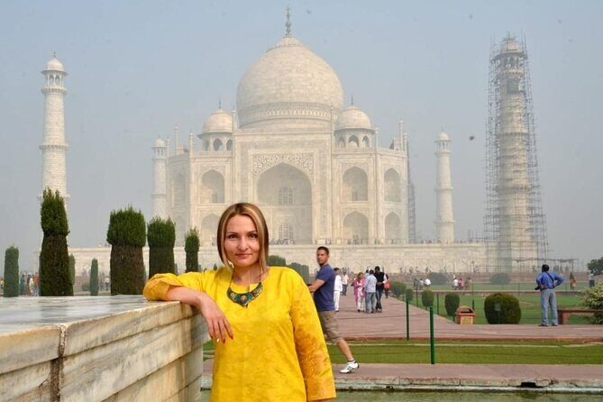 Private Taj Mahal Tour From Delhi - Exploring Agra Fort: A Mughal Fortress