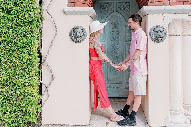 Private Tour and Photoshoot along Picturesque Historic Worth Ave - Value for Money