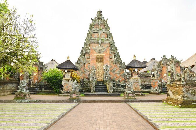 Private Tour: Batuan Temple, Tegenungan Waterfall, Elepahant Cave Free transport - First Stop: Batuan Temple