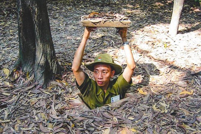 Private Tour - Cu Chi Tunnels 1/2 Day With Experienced Guide - Detailed Breakdown of the Tour Experience