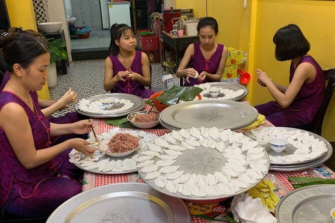 Private Tour HOI AN WALKING STREET FOOD - Authenticity and Local Flavor
