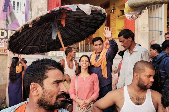 Private tour of Varanasi with official tour guide - Visiting the Kashi Vishwanath Temple (Golden Temple)
