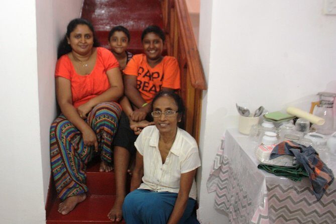 Private Traditional Sri Lankan Cooking Class in Kandy with Hotel Transfers - Authenticity and Cultural Insights