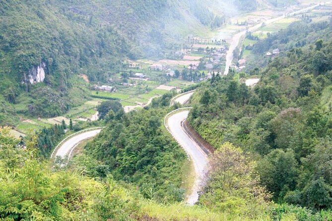 Private Transfer Between Lao Cai Train Station and Sapa Town - A Closer Look at the Details