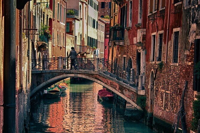 Private Transfer from Florence to Venice with 2 hours for sightseeing - Who Should Consider This Transfer?