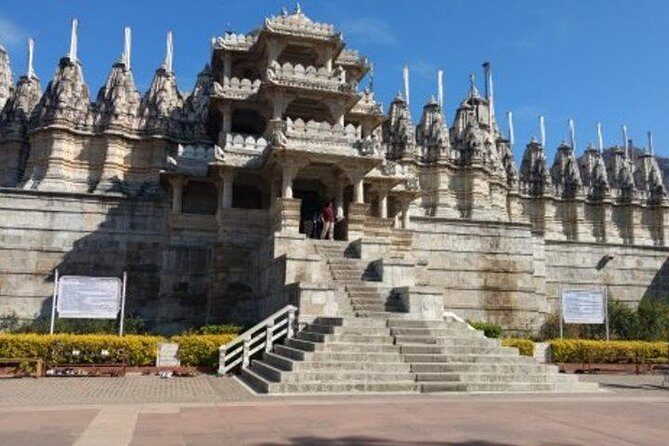 Private Transfer From Udaipur To Jodhpur With Optional Stops - What to Expect During Your Travel Day