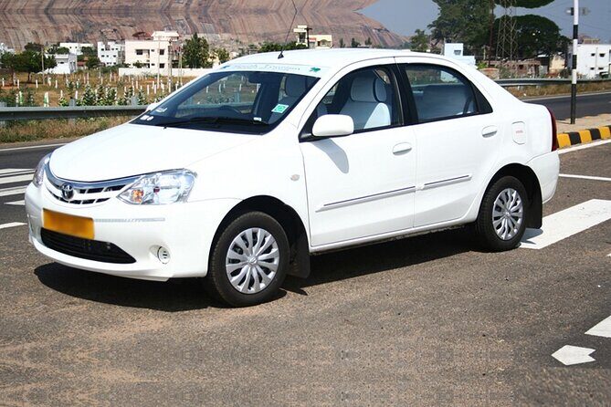 Private Udaipur Sightseeing Tour by Tuk-Tuk or Car with Driver - What Makes This Tour Stand Out?