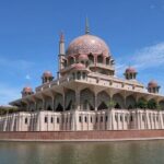 Putrajaya Tour From Kuala Lumpur Includes Batu Caves - Who Is This Tour Best For?