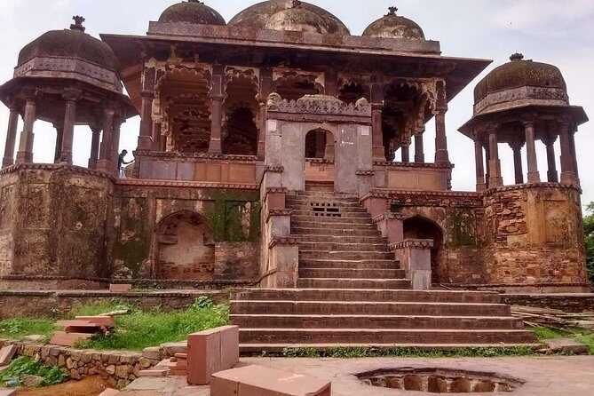 Round Trip Transfers to Ranthambore Fort Ganesh Temple in a Gypsy - FAQ