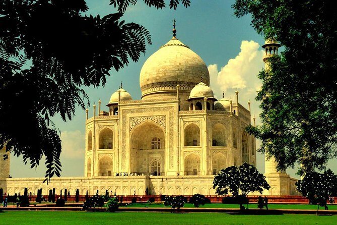 Same Day Taj Mahal Tour By Car - Exploring Agra Fort
