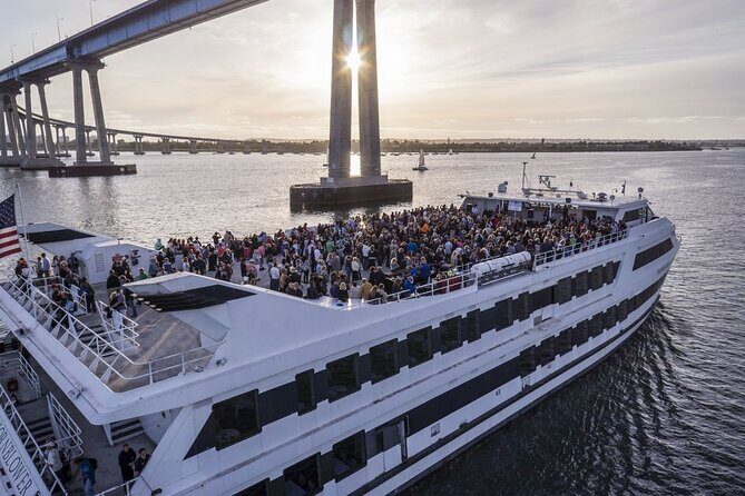 San Diego Christmas Eve Dinner Buffet Cruise - The Sum Up