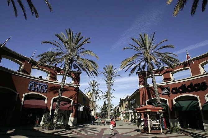 San Diego Shopping Tour to Las Amercias Outlet - What You Can Expect