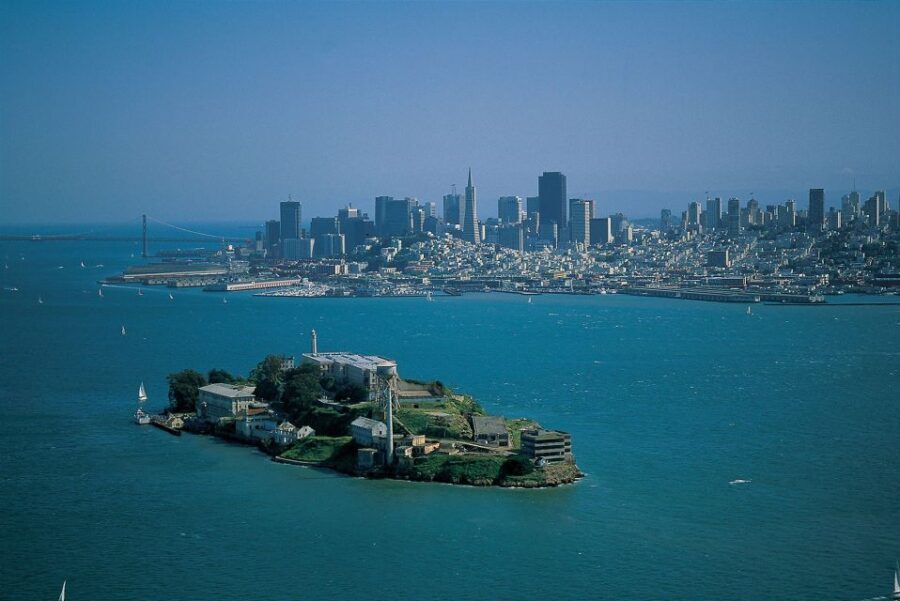 San Francisco: 2 Day Hop-On Hop-Off 20-Stop Deluxe Bus Tour - Who Would Love This Tour?