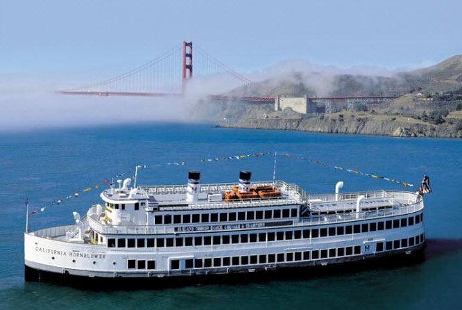 San Francisco Mother's Day Premier Dinner Cruise - Entertainment and Atmosphere