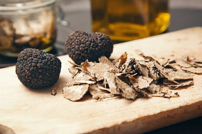 San Gimignano Wine Tasting With Truffle Tour - What Makes This Tour Stand Out?