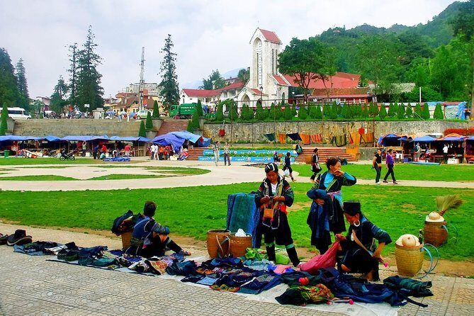 Sapa Trek Tours -2D1N Stay At 3*** -TRANSFER BY SLEEPING BUS - The Sum Up