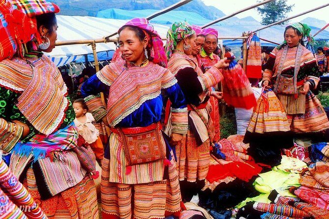 Sapa trekking - Unique Route - 2D1N - The Transport and Group Size