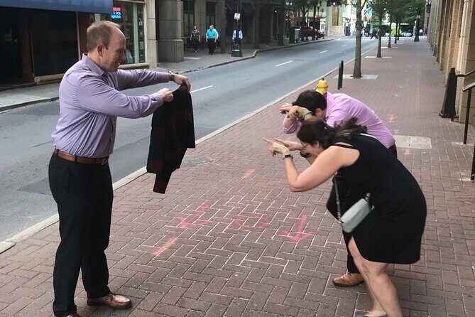 Scavenger Hunt Adventure in Toledo by Crazy Dash - The Experience of Finding Items and Completing Challenges