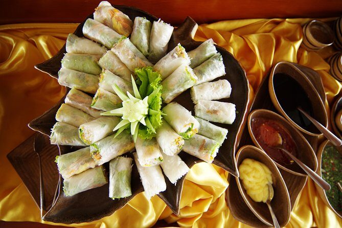 Sea Octopus Cruise | First 5 Star Vessel | 7h Explore Halong Bay - Food and Onboard Amenities