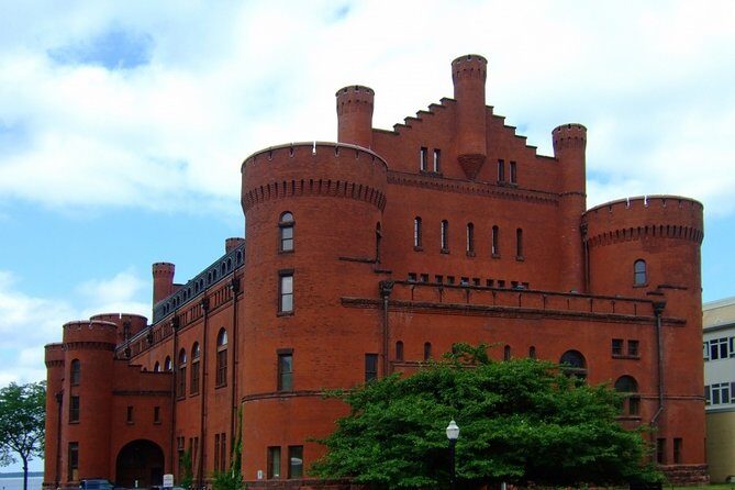 Self Guided Scavenger Hunt: Artistic and Musical Madison - Who Will Love This Madison Scavenger Hunt?