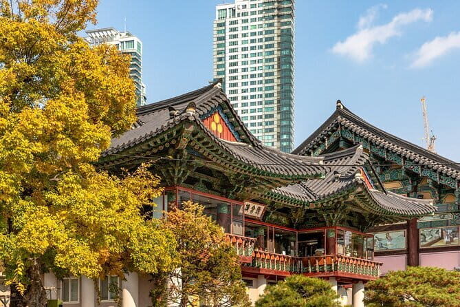 Seoul Gangnam Night Tour with Gourmet and Bongeunsa Temple - Authentic Food and Drink Experiences