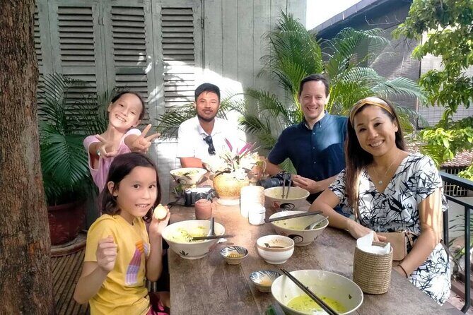 Siem Reap Authentic Evening Food Tour 100% By Local - First Stop: Handmade Noodles and Edible Flowers