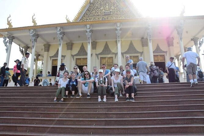 Sightseeing and historical tour in Phnom Penh - Authentic Food and Cultural Insights