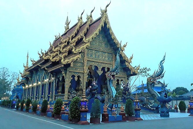 Sightseeing Join Tour Chiang Rai / PICK UP ONLY IN CHIANG RAI - Second Stop: Wat Rong Seur Ten — The Blue Temple