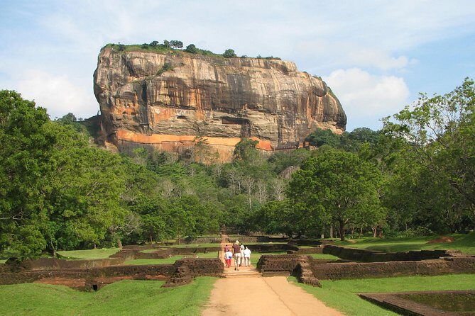 Sigiriya Rock and Dambulla Cave Temples from Negombo (All inclusive day tour) - Frequently Asked Questions