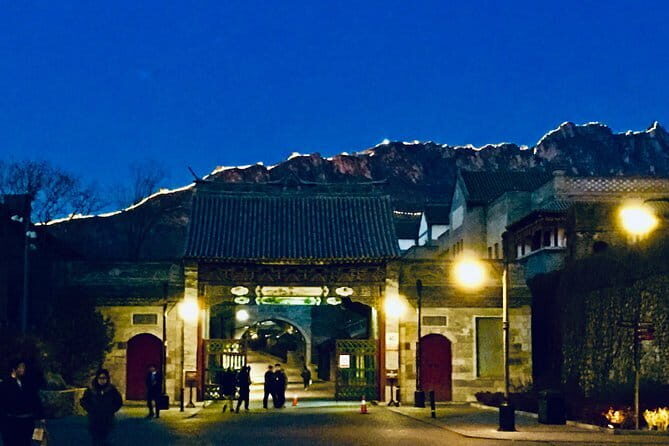 SiMaTai GreatWall GuBeiWaterTown Night Trip English Driver-TR APP - The Authenticity and Viewpoints