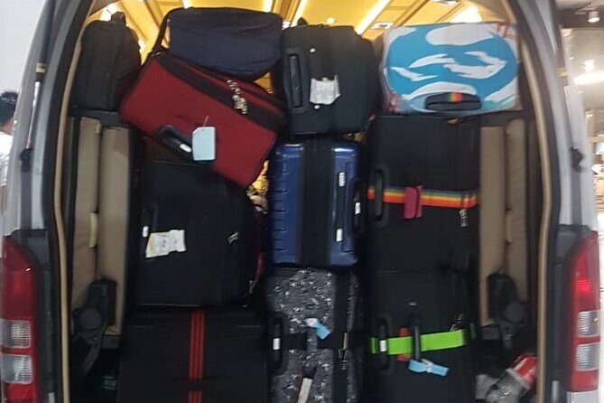 Singapore Arrival Ground Transfer in Limo-Bus - The Sum Up