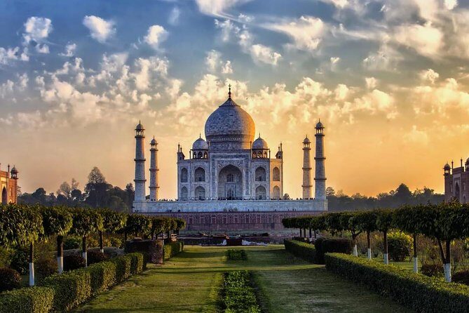 Skip-the-Line Taj Mahal VIP Entrance Tour - Visiting the Taj Mahal: Exterior and Interior Highlights