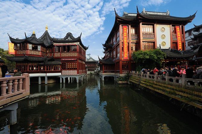 Small group: Shanghai Private tour with Zhujiajiao Water Town and Shanghai Tower - FAQs