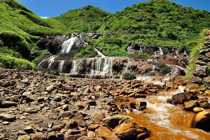 Small-Group Tour: Jiufen, Yehliu Geopark, and Shifen from Taipei - The Itinerary Breakdown: What to Expect and Why It Matters