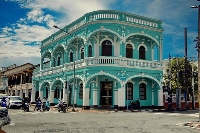 Southern Flavors Phuket Food Tour with 15+ Tastings - Who Should Consider This Tour?