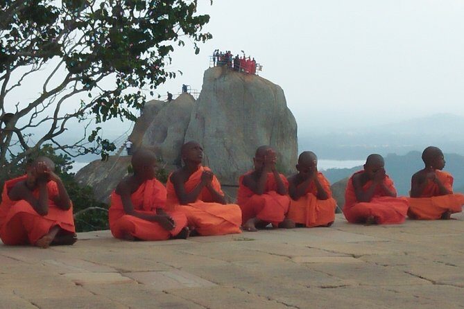 SRI LANKA EXPERIENCES- 12 Nights/13 Days Tour - Starting Point: Negombo and the Airport Transfer