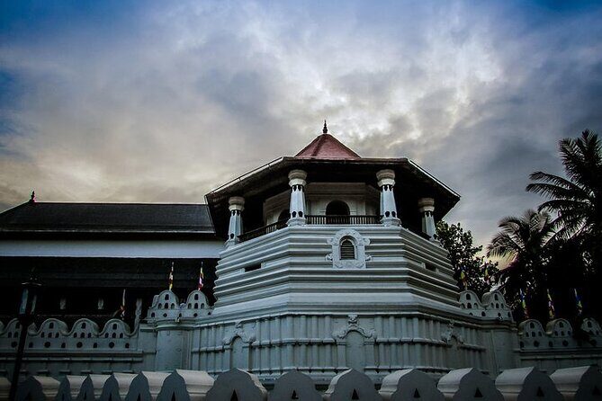 Sri Lanka Multi Day Car Hire with English Speaking Driver-Guide - In-Depth Breakdown of the Itinerary