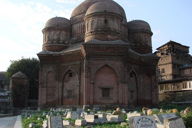 Srinagar Splendors: A Private City Tour - Considerations and Caveats