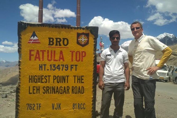 Srinagar To Leh, Ladakh Taxi (One way Transfer) - FAQs