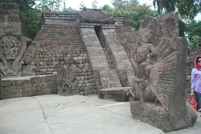 Sukuh and Cetho Temple Tour from Yogyakarta - Cetho Temple: A Sacred Climb to Enlightenment