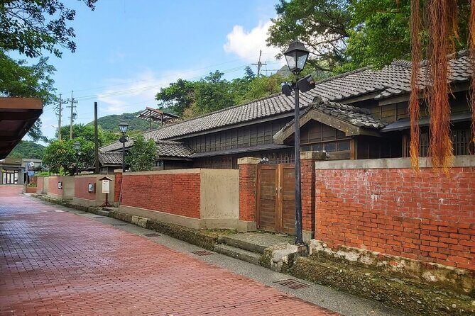 Taipei's Old Gold Rush Town: Jiufen Guided Night Tour - The Practicalities: What to Expect